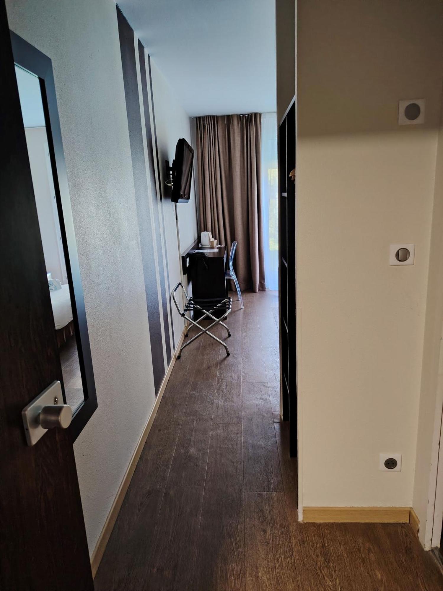 Hotel Kyriad 3*